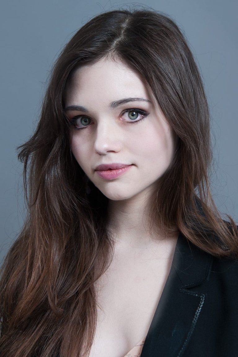 FamousPeopleFacts - India Eisley