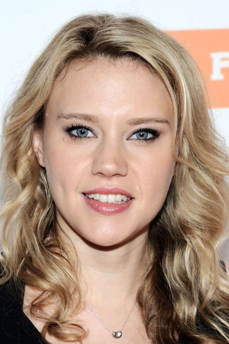 FamousPeopleFacts - Kate McKinnon