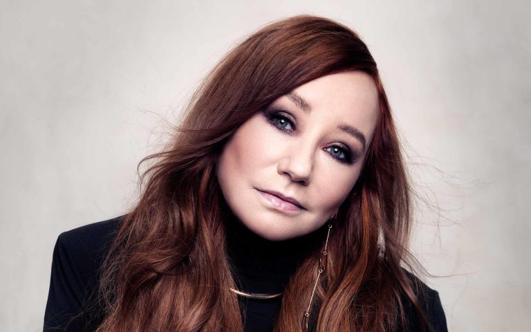 FamousPeopleFacts - Tori Amos