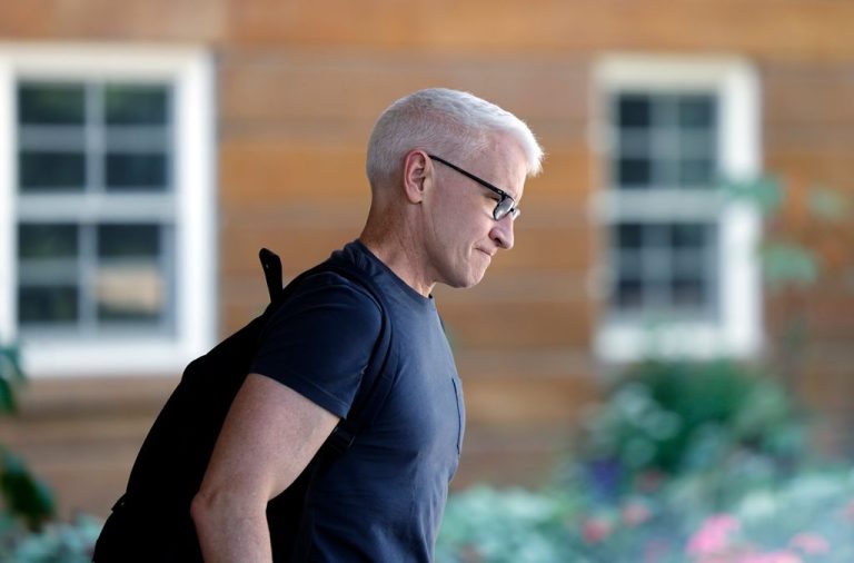 FamousPeopleFacts - Anderson Cooper