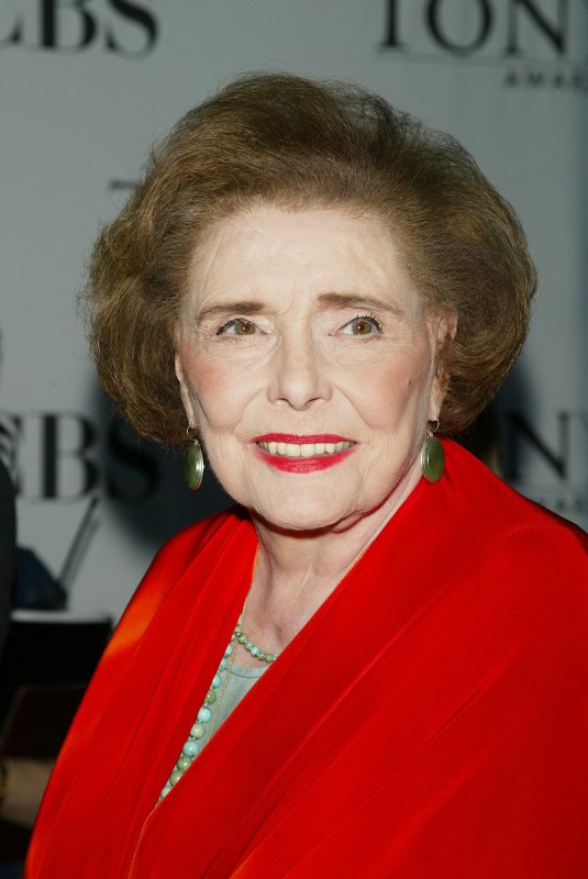 FamousPeopleFacts - Patricia Neal