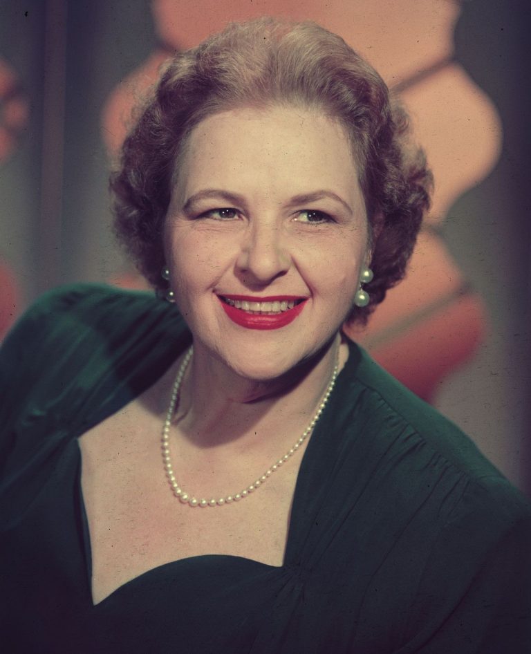 FamousPeopleFacts - Kate Smith