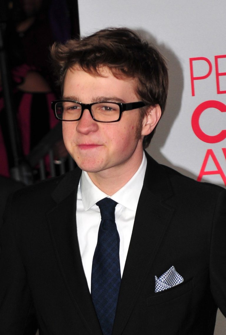 FamousPeopleFacts - Angus T. Jones