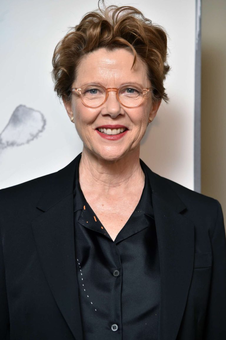 FamousPeopleFacts - Annette Bening