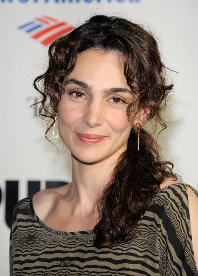 FamousPeopleFacts - Annie Parisse