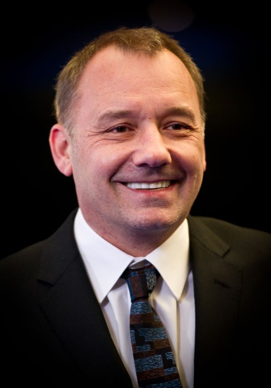 FamousPeopleFacts - Bob Mortimer