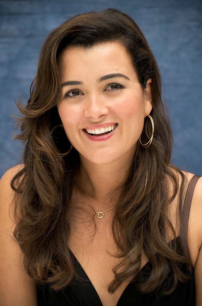 FamousPeopleFacts - Cote de Pablo