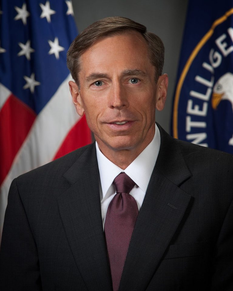 FamousPeopleFacts - David Petraeus