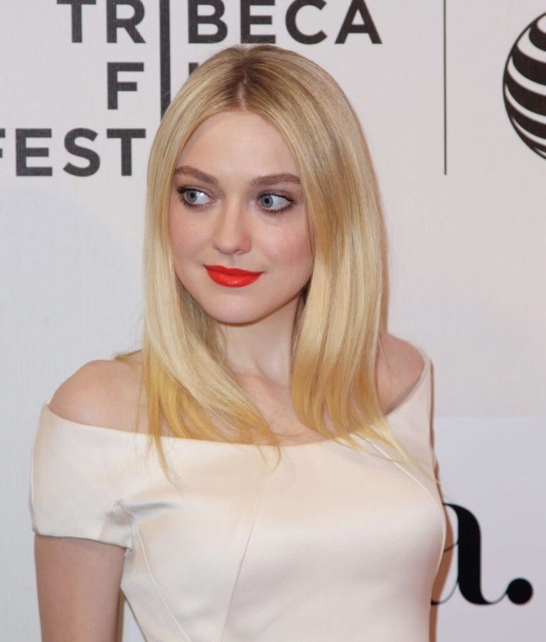 FamousPeopleFacts - Dakota Fanning