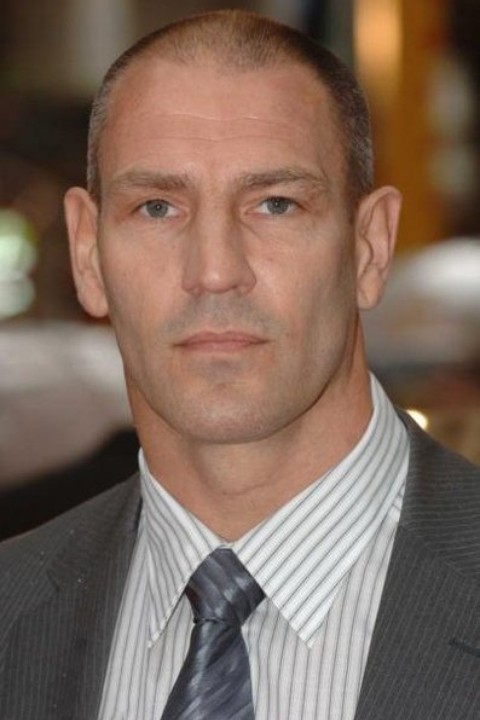 FamousPeopleFacts - Dave Legeno