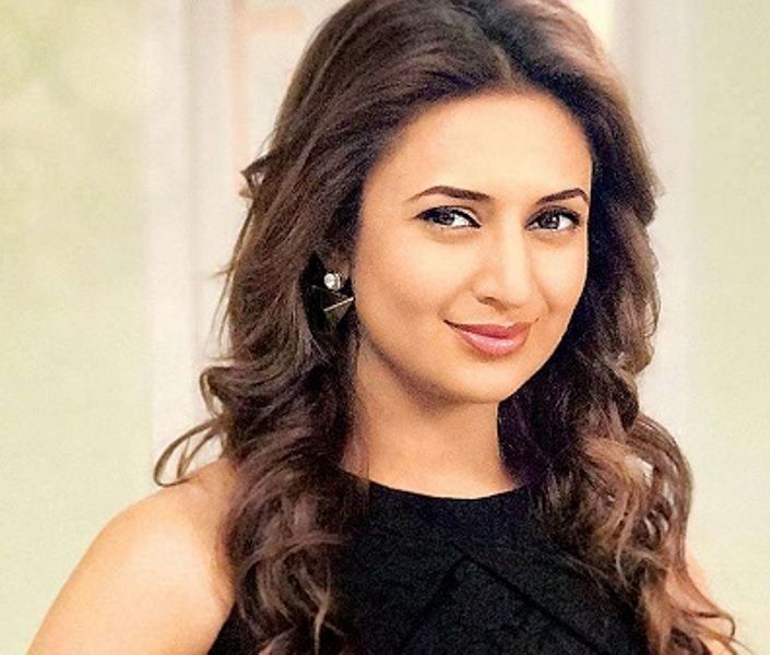 FamousPeopleFacts - Divyanka Tripathi