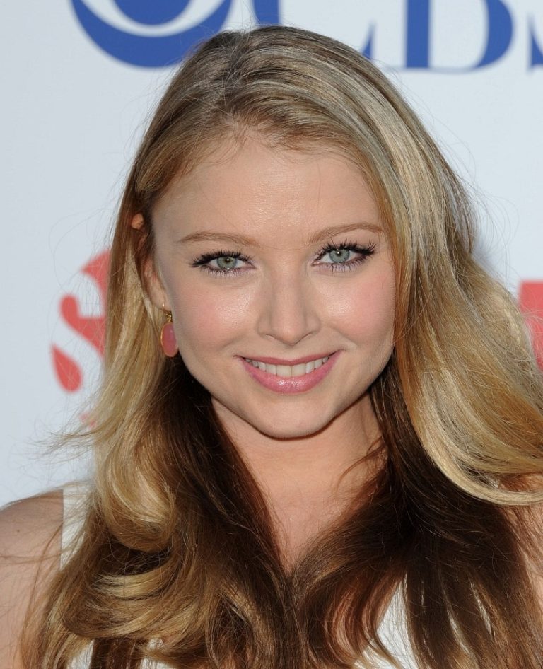 FamousPeopleFacts - Elisabeth Harnois