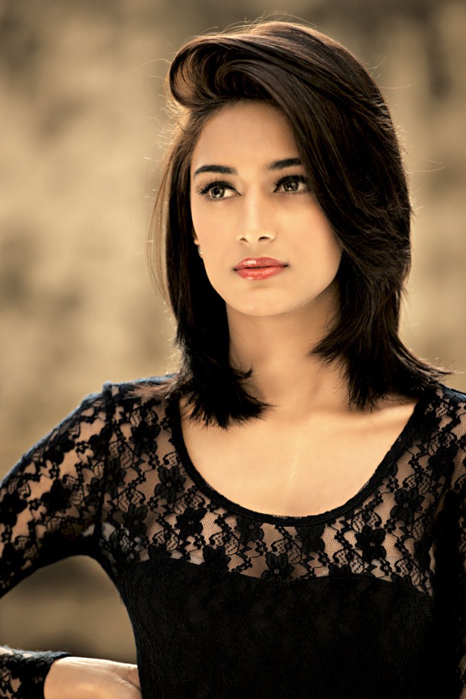 FamousPeopleFacts - Erica Fernandes