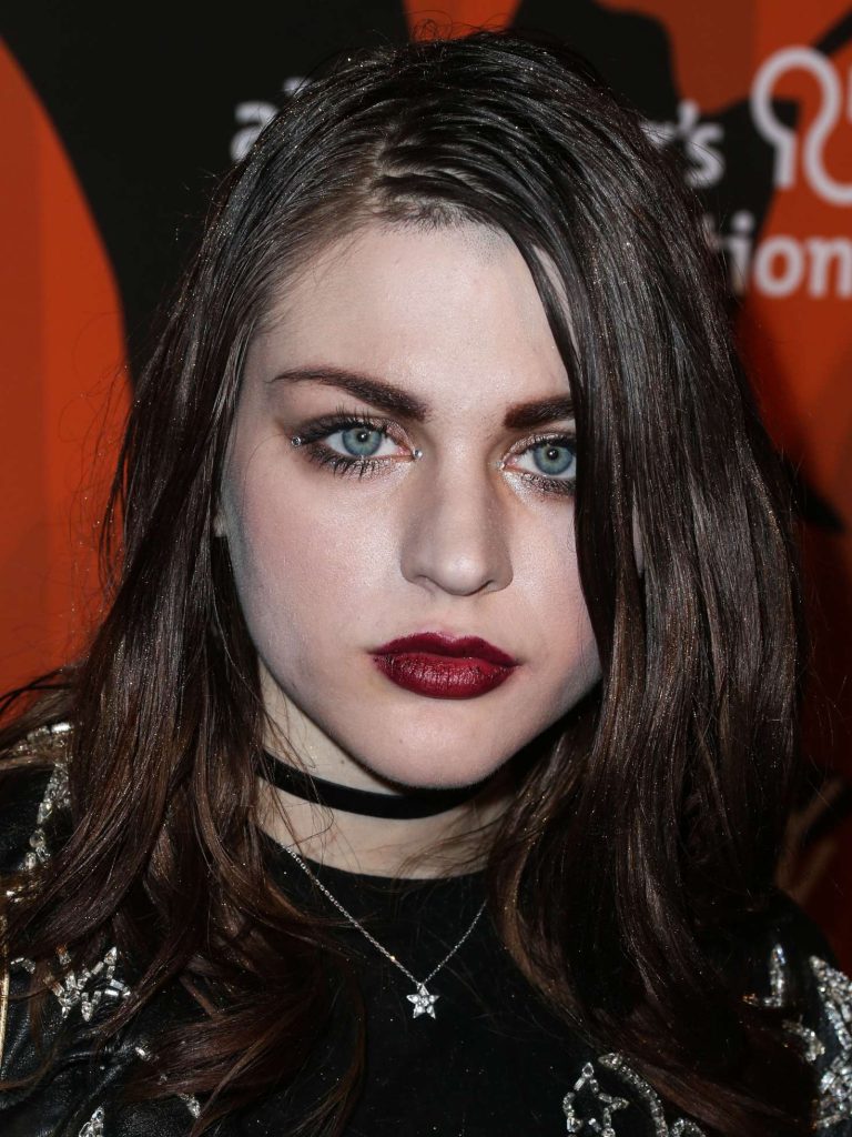 FamousPeopleFacts - Frances Bean Cobain