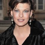 FamousPeopleFacts - Linda Evangelista