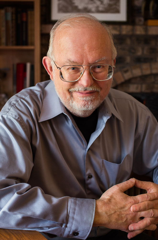 FamousPeopleFacts - Greg Bear