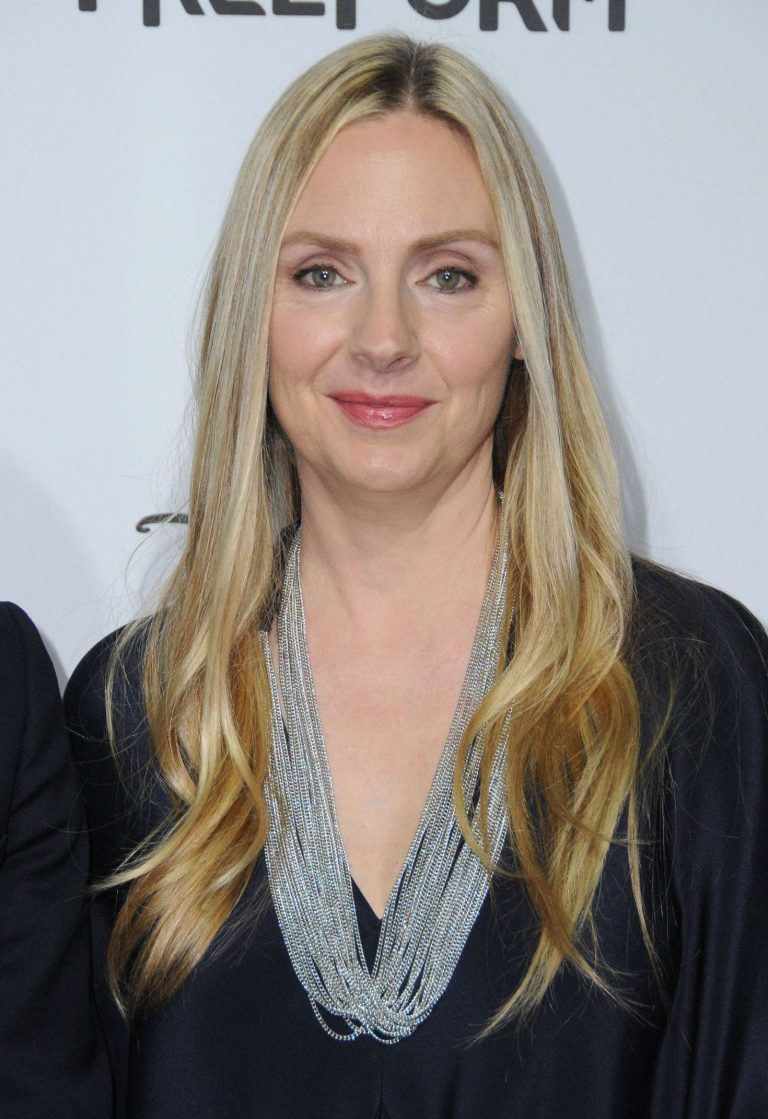 FamousPeopleFacts - Hope Davis