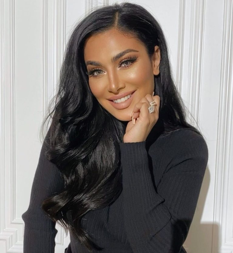 FamousPeopleFacts - Huda Kattan