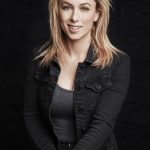 FamousPeopleFacts - Iliza Shlesinger