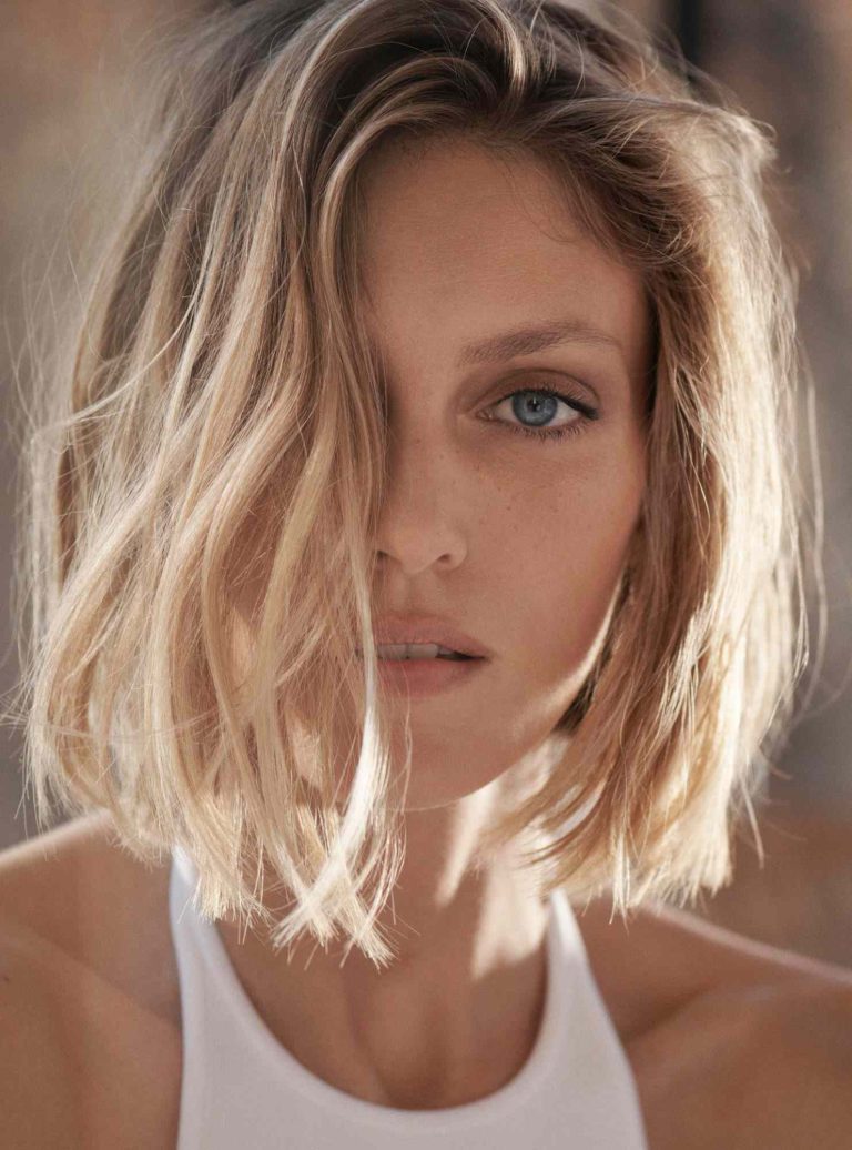 FamousPeopleFacts - Anja Rubik