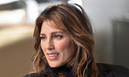 FamousPeopleFacts - Jennifer Esposito