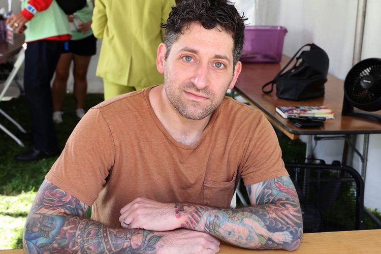 FamousPeopleFacts - Joe Trohman