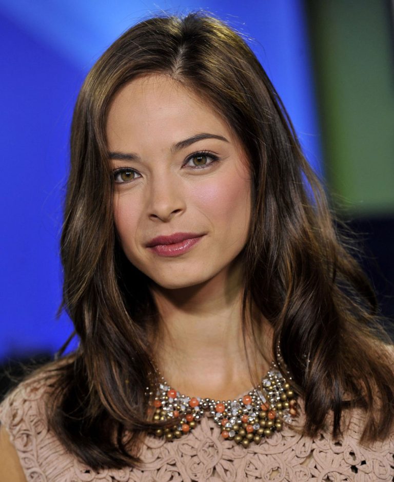 FamousPeopleFacts - Kristin Kreuk