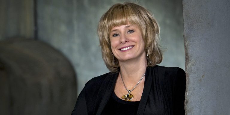 FamousPeopleFacts - Kathy Reichs