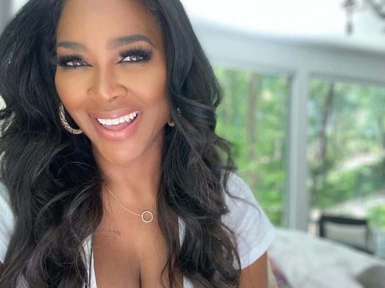 FamousPeopleFacts - Kenya Moore