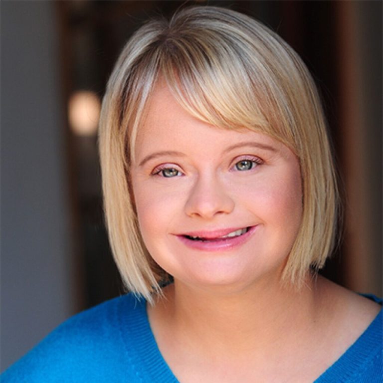 FamousPeopleFacts - Lauren Potter