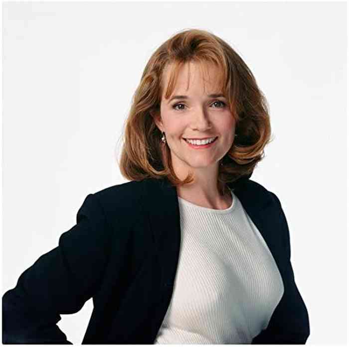 FamousPeopleFacts - Lea Thompson