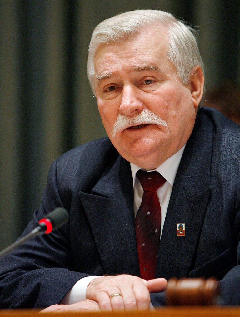 FamousPeopleFacts - Lech Walesa