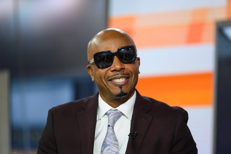 FamousPeopleFacts - MC Hammer