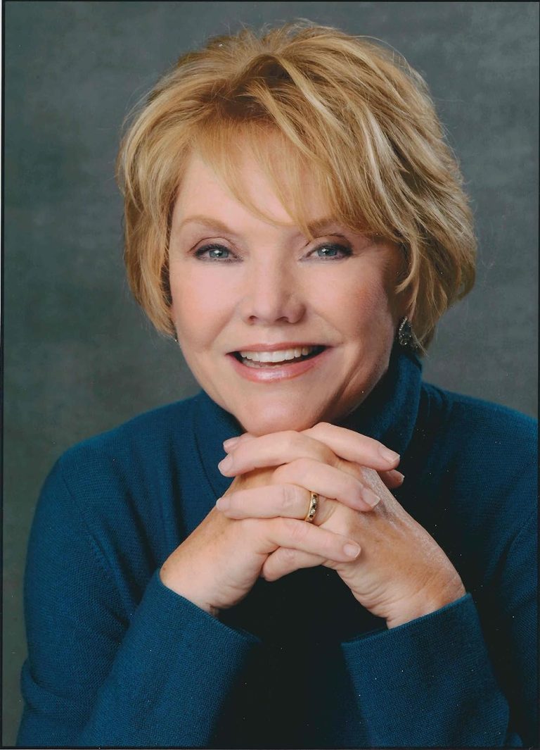 FamousPeopleFacts - Erika Slezak