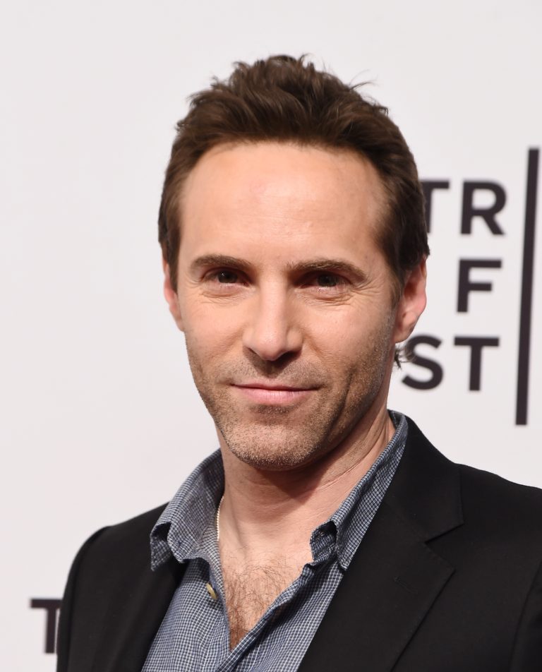 FamousPeopleFacts - Alessandro Nivola