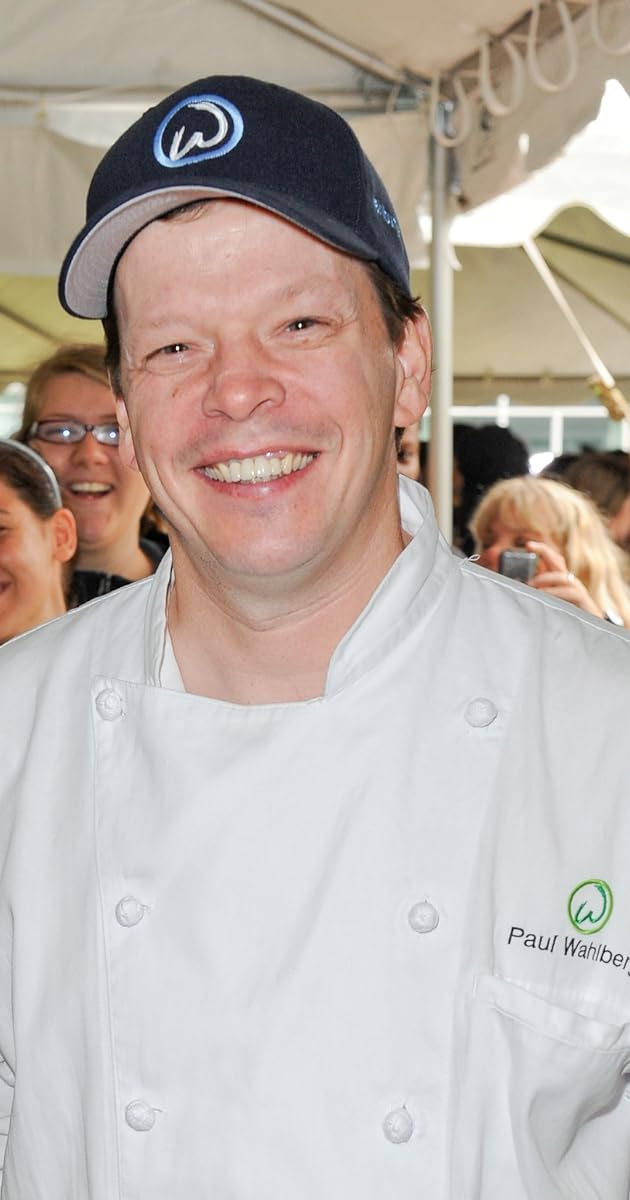 FamousPeopleFacts - Paul Wahlberg