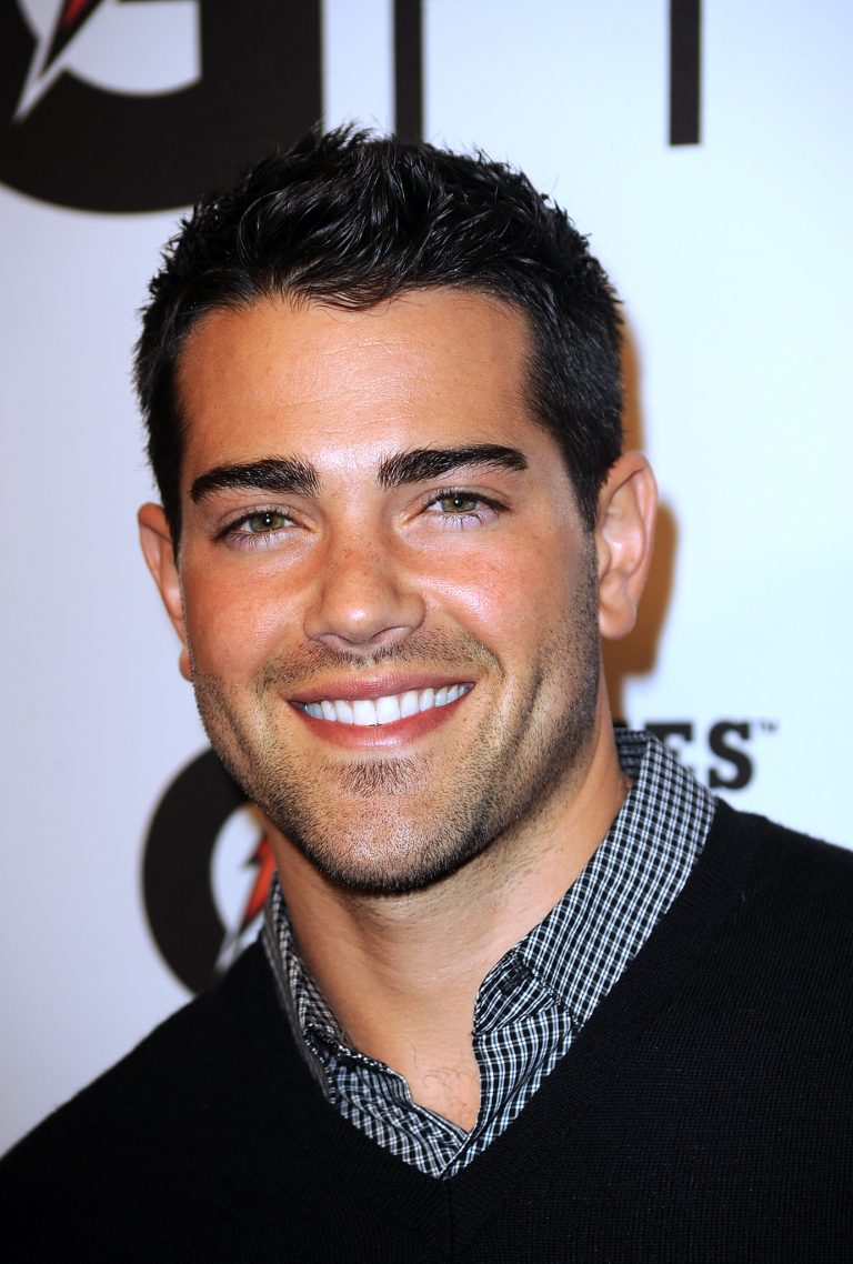 FamousPeopleFacts - Jesse Metcalfe