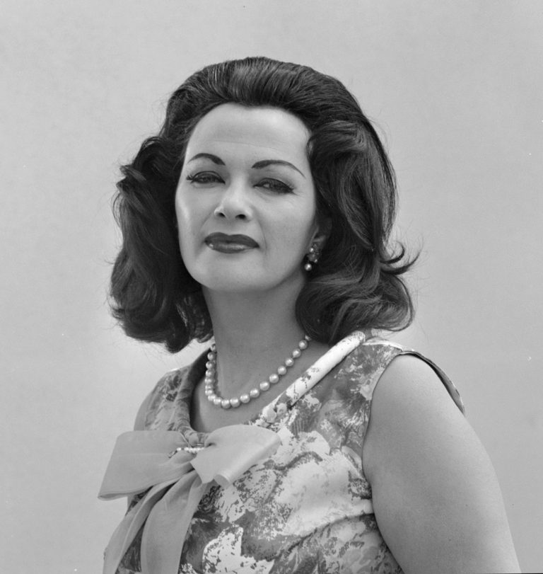 FamousPeopleFacts - Yvonne De Carlo