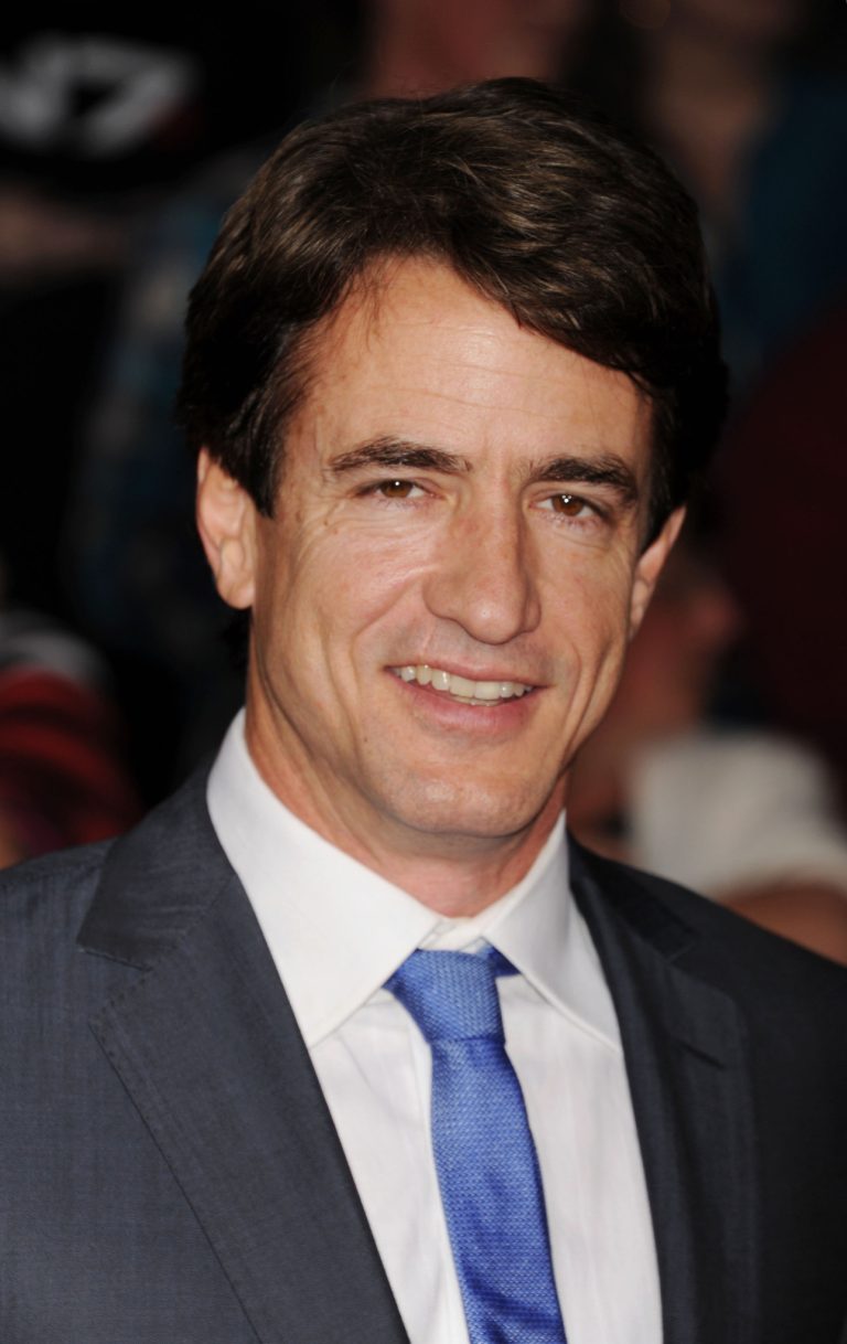 FamousPeopleFacts - Dermot Mulroney