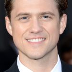 FamousPeopleFacts - Aaron Tveit