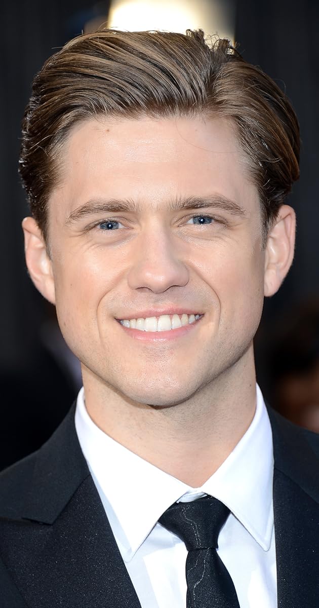 FamousPeopleFacts - Aaron Tveit