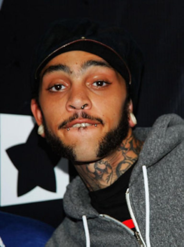 FamousPeopleFacts - Travie McCoy