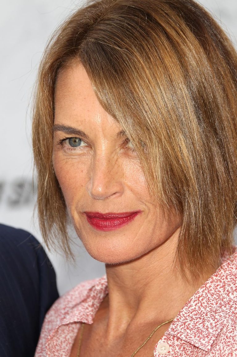 FamousPeopleFacts - Amanda Pays