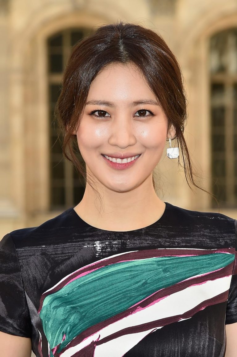 FamousPeopleFacts - Claudia Kim