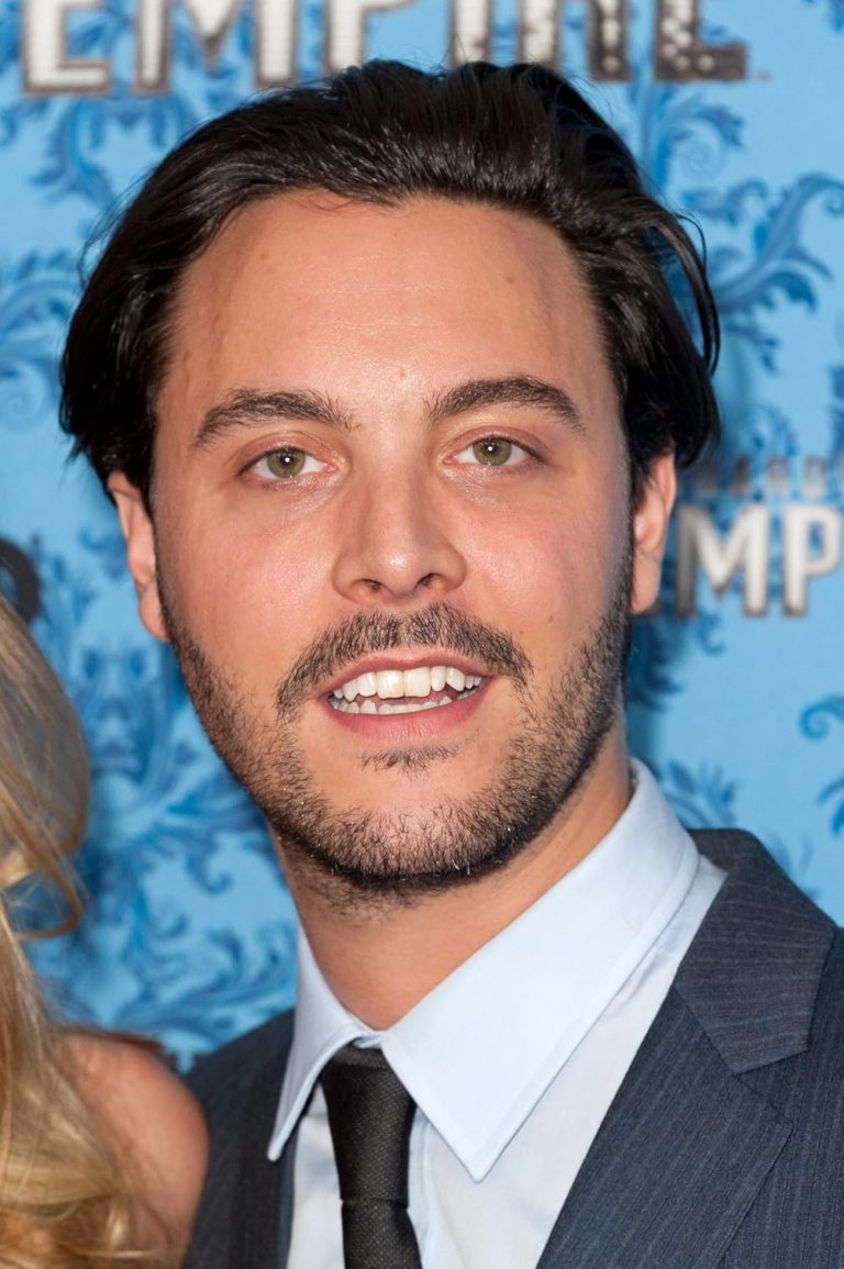 FamousPeopleFacts - Jack Huston