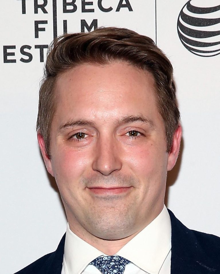 FamousPeopleFacts - Beck Bennett