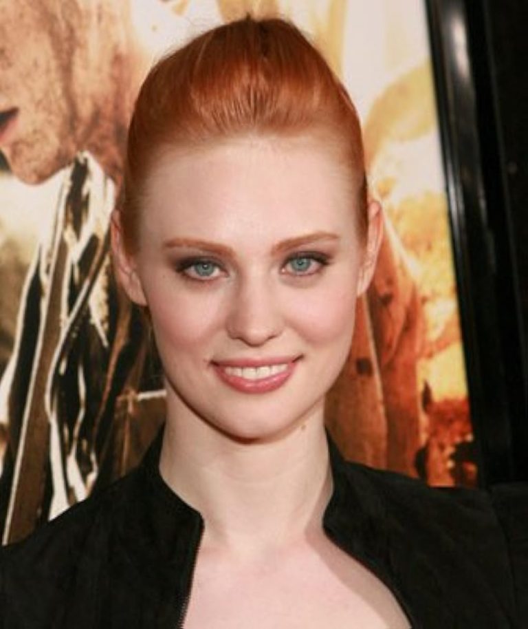 FamousPeopleFacts - Deborah Ann Woll