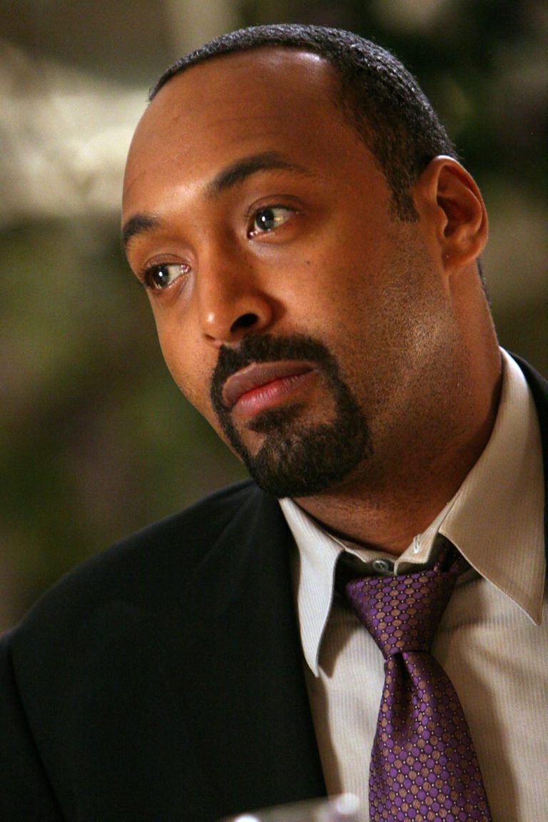 FamousPeopleFacts - Jesse L. Martin