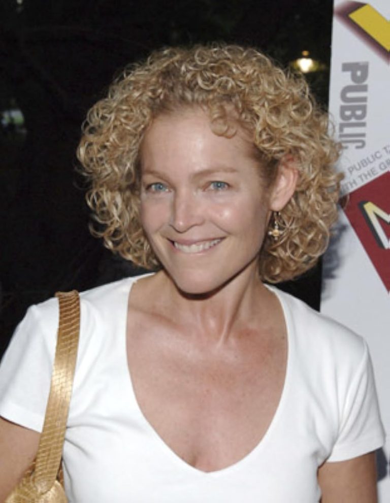 FamousPeopleFacts - Amy Irving