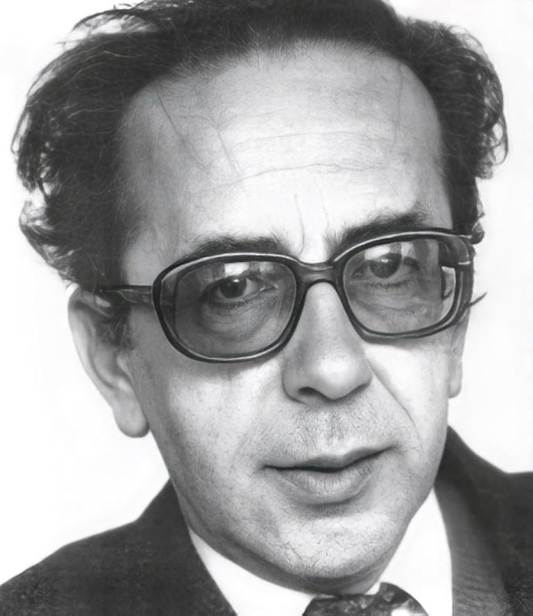 FamousPeopleFacts - Ismail Kadare